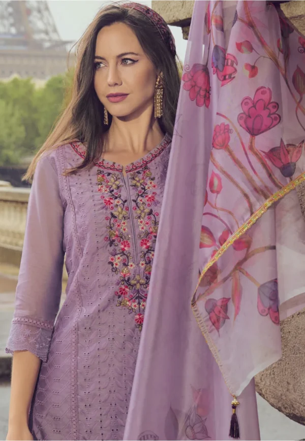 Pakistani traditional women dresses